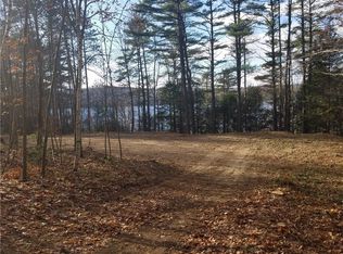 8 Mayflower Ln, Harrison, ME 04040