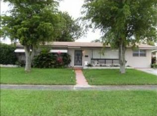 860 NW 173rd Ter, Miami Gardens, FL 33169
