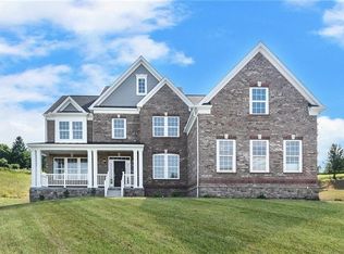 1004 Nicole Dr, Bridgeville, PA 15017