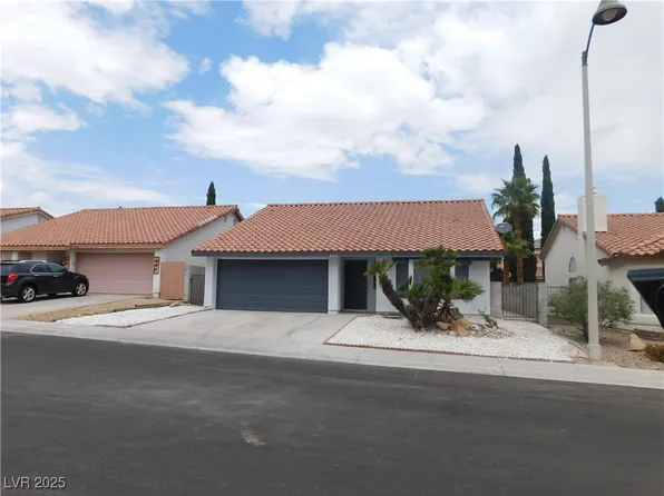 8640 Portofino Ct, Las Vegas, NV 89117