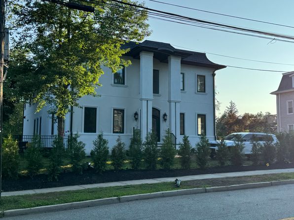 472 High St