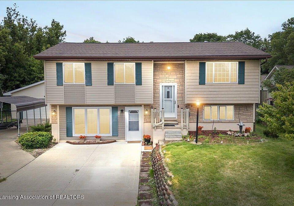 1st image of 2610 Renfrew Way