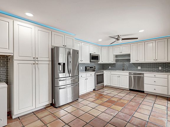 4th image of 5999 SE Windsong Lane