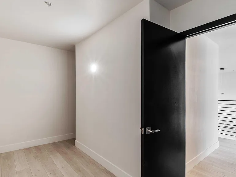 1430 Q Apartments — Photo 28