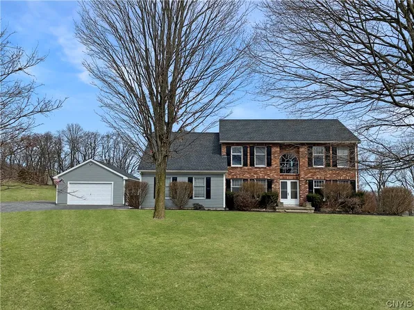 4074 Quail Ridge Dr, Cortland, NY 13045