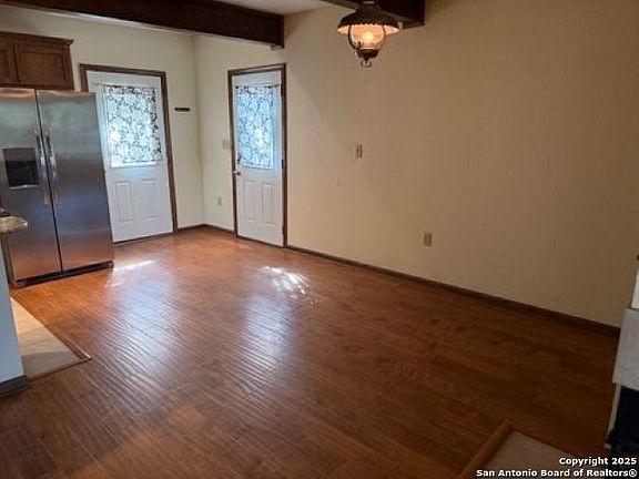 3rd image of 109 River Forest Dr