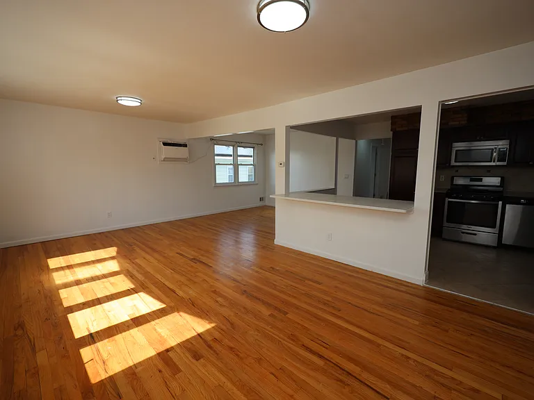 475 Beach Rd #2 — Photo 18