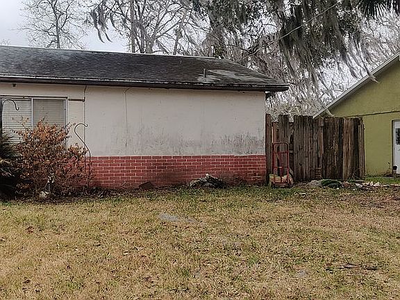 2nd image of 1018 Calle Grande St