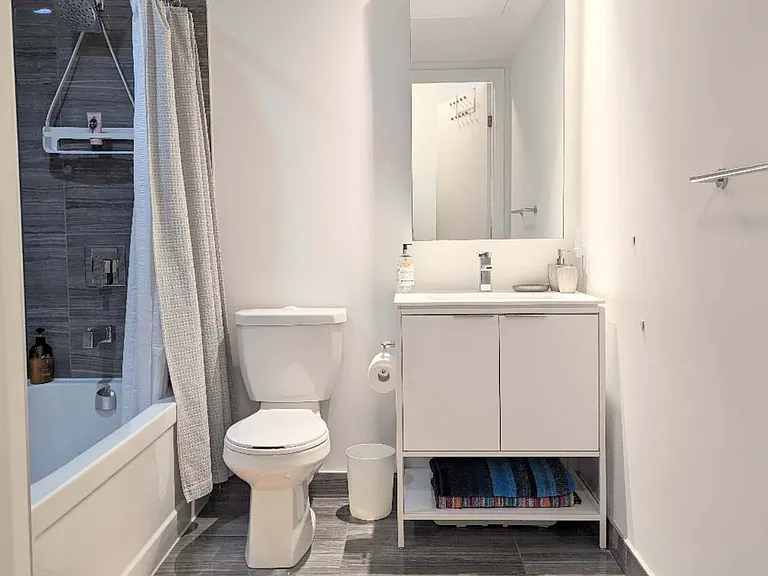 77 Shuter St #1707 — Photo 13