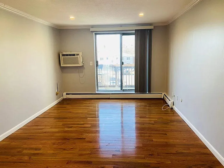 144 Kenrick St #34 — Photo 2