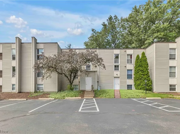 1633 Cedarwood Dr APT 320, Westlake, OH 44145