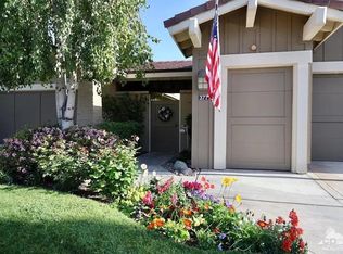 377 Red River Rd, Palm Desert, CA 92211