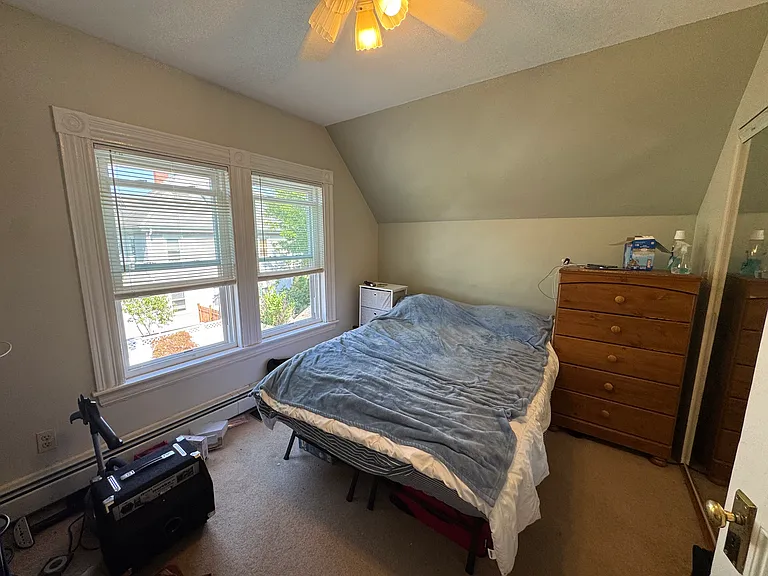 318 N Harvard St — Photo 11