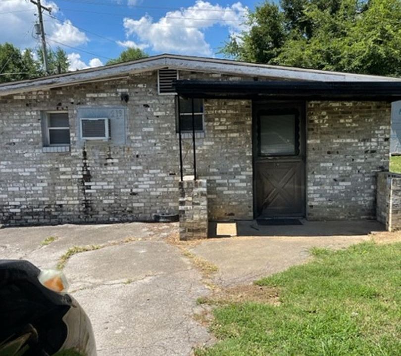 1st image of 219 Defoe Cir