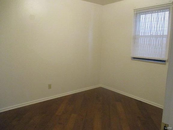 5th image of 4768 Ashland Ave