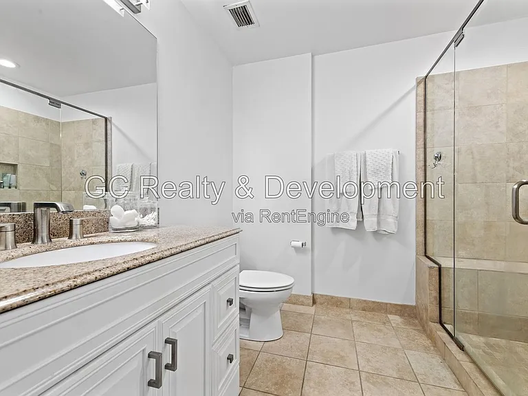333 W Hubbard St #5A — Photo 6