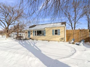 4025 68th St, Urbandale, IA 50322