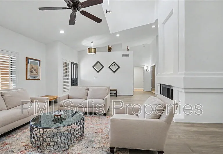 10198 E San Salvador Dr — Photo 3