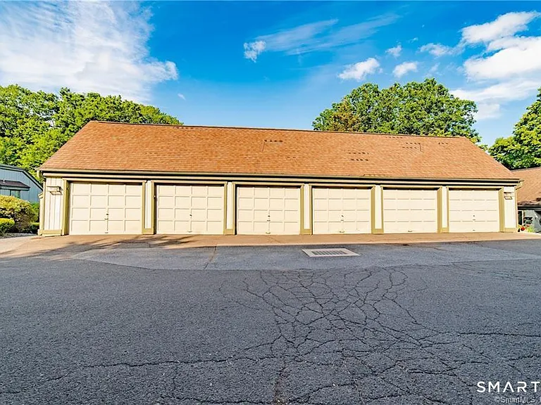 140 Woodvale Dr #E — Photo 19