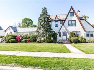 146 Trinity Pl, West Hempstead, NY 11552