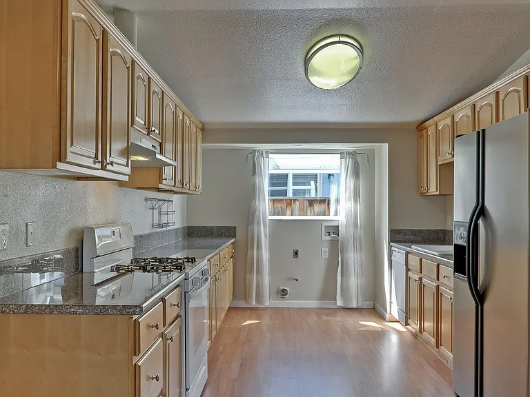 18701 Newsom Ave — Photo 12