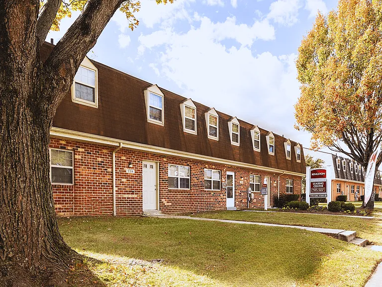 Kingston Townhomes — Photo 14
