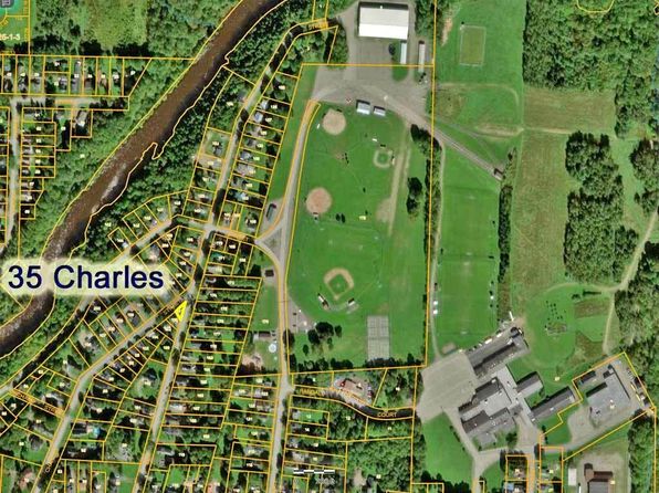 35 Charles Street, Houlton, ME 04730