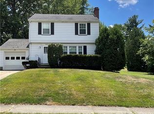 745 Pineview Ave, Youngstown, OH