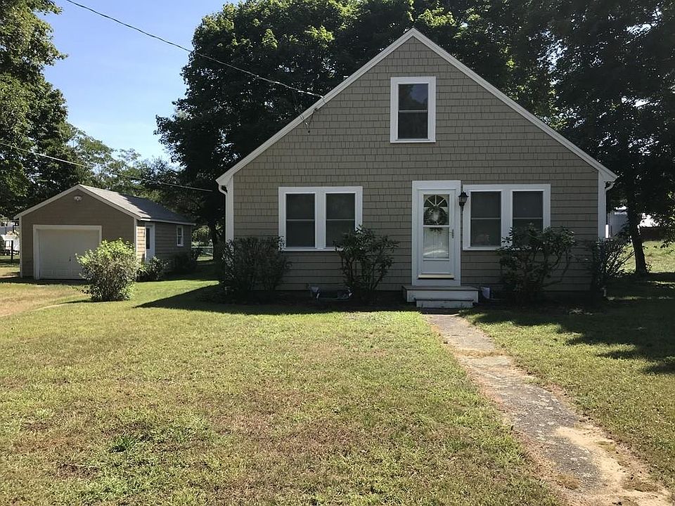 1st image of 425 Autumn Ave #1