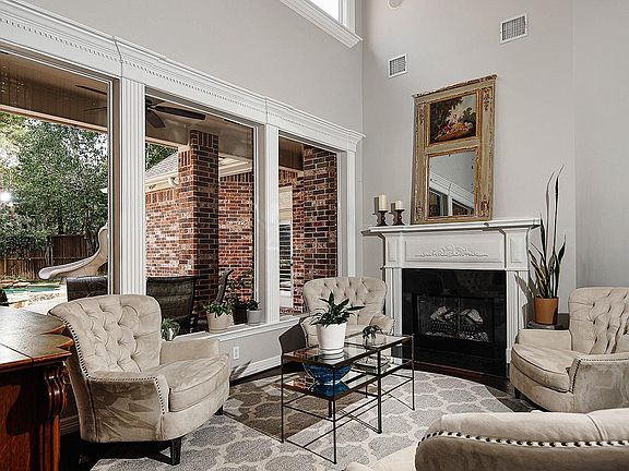 5th image of 6 Noble Bend Pl