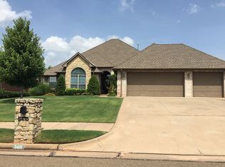 3416 Huntsman Rd, Edmond, OK 73003