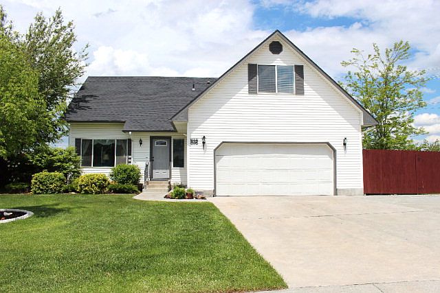 1st image of 932 Lowell Dr