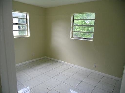2nd image of 1709 NW 8th Ct