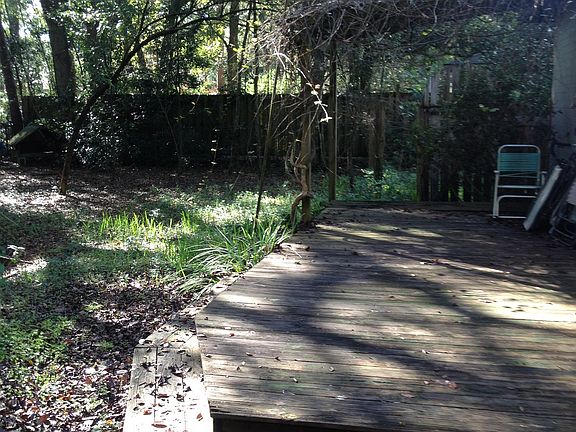 4th image of 1065 NE 13th Pl