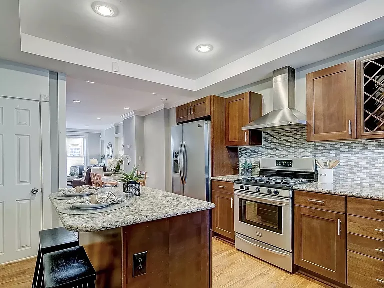 23 N Curley St — Photo 3
