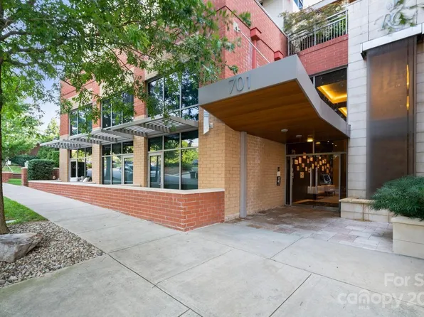 701 Royal Ct #605, Charlotte, NC 28202