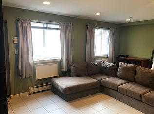 7535 113th St APT 1R, Forest Hills, NY 11375