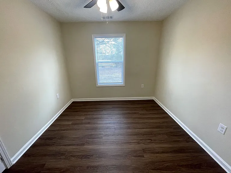 75 Venita Dr — Photo 8