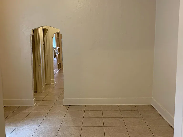 2455 N Robertson St — Photo 12