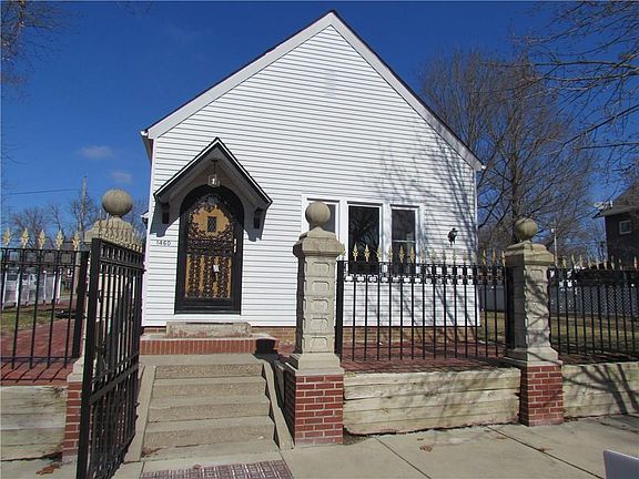 3rd image of 1460 Logan St