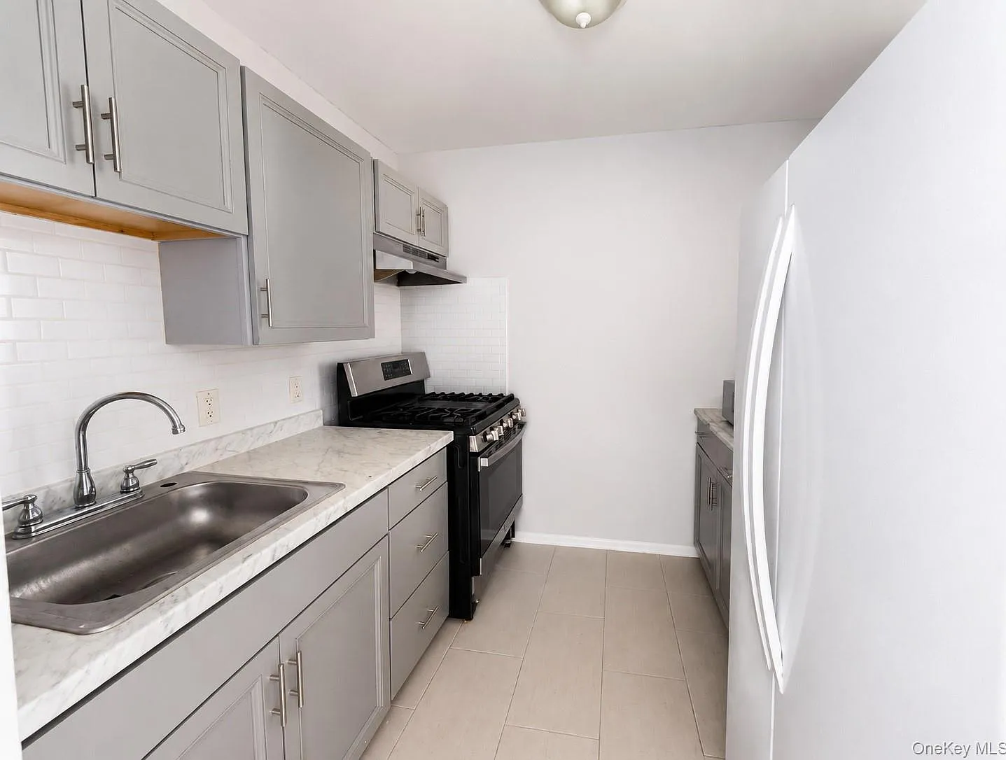 2 bed, 1.0 bath, 750 sqft, $3,100 — Photo 4