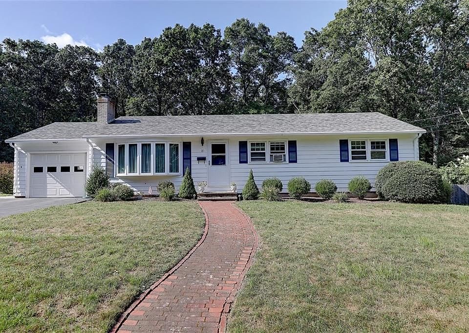 1st image of 81 Maplewood Dr