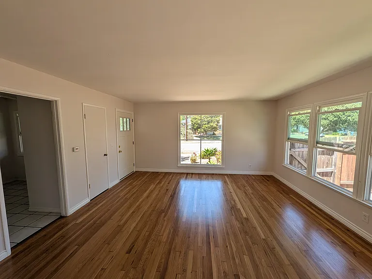 1355 Santa Rita Cir — Photo 5