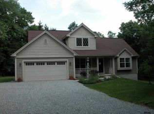 6711 Harmony Grove Rd, Dover, PA 17315