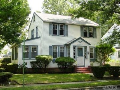 195 Verbena Ave, Floral Park, NY, 11001