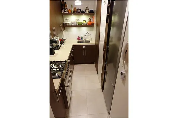 Sold by R New York | media 5