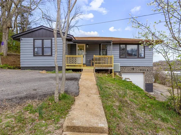 153 Fiedler Ln, Fenton, MO 63026