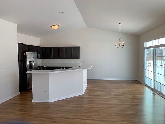 5th image of 10 Solara Ct