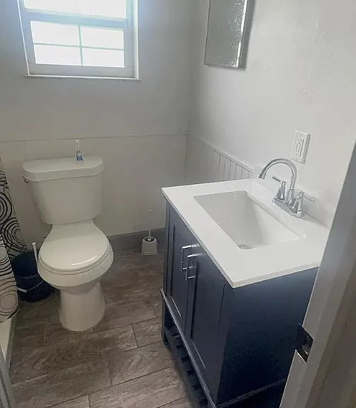 1102 Avenue D — Photo 3