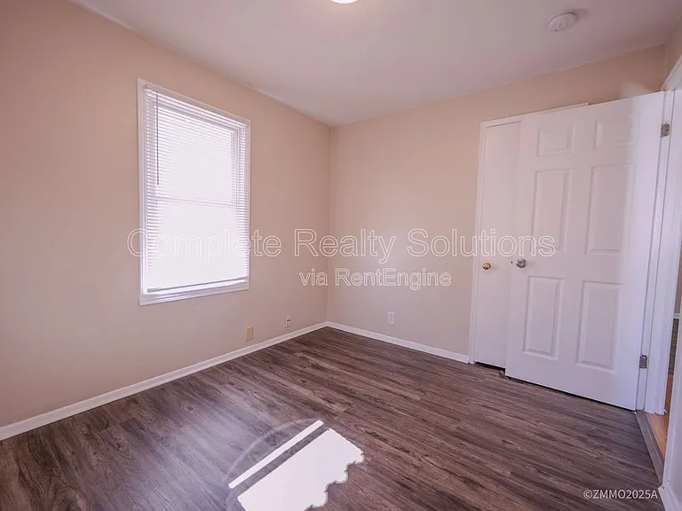 10200 Tappan Dr — Photo 12